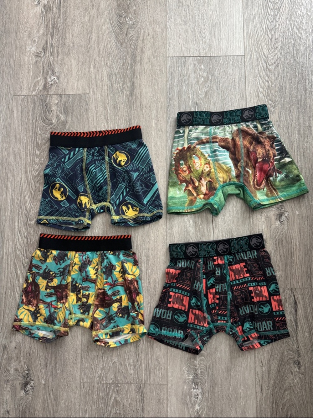 GUC Boys Dinosaur Boxer Briefs - Multi Color Set Size XS (4/5)